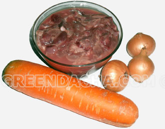 Ингредиенты блюда – печень с овощами.